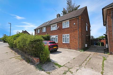 Camrose Avenue, Edgware