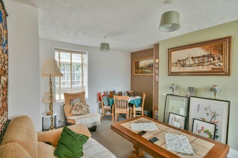 2 bedroom semi-detached house for sale, Fellgate Gardens, Gateshead NE10