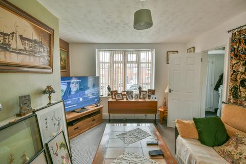 2 bedroom semi-detached house for sale, Fellgate Gardens, Gateshead NE10