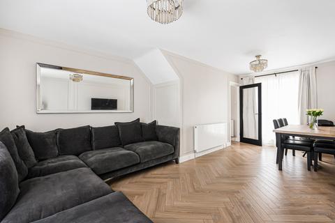 3 bedroom terraced house for sale, Howlands, Welwyn Garden City, Hertfordshire, AL7