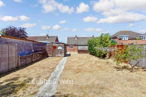 2 bedroom semi-detached bungalow for sale, Sandymount Avenue, Bognor Regis PO22