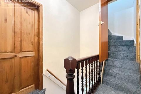 3 bedroom terraced house to rent, Park Road, Barnsley