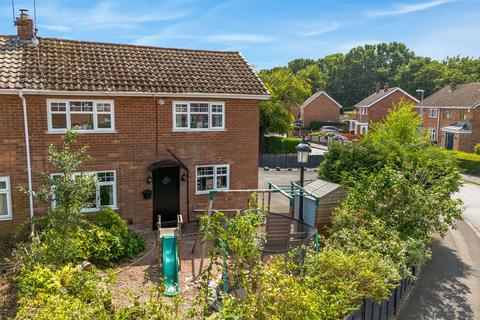 3 bedroom end of terrace house for sale, Dickinson Road, Wombourne, WV5