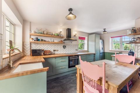3 bedroom end of terrace house for sale, Dickinson Road, Wombourne, WV5