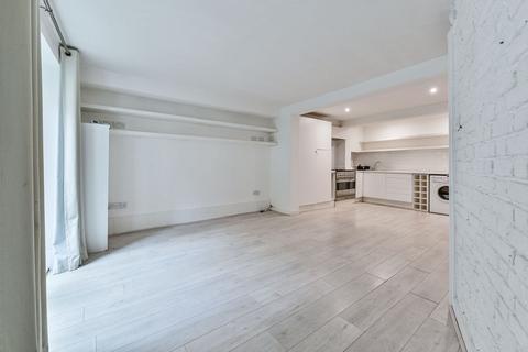 King Henrys Walk, Mildmay, London, N1