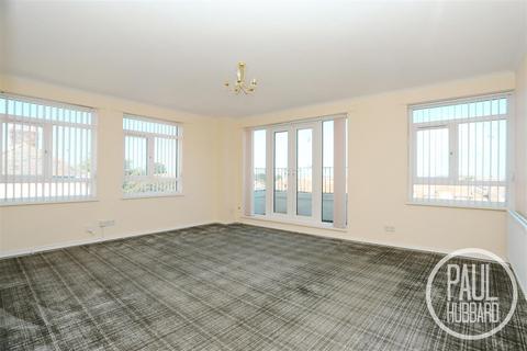 3 bedroom flat for sale, The Conge, Great Yarmouth, NR33