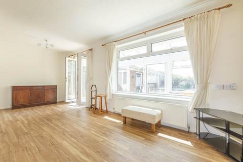 2 bedroom detached bungalow for sale, Spinney Road, Norwich NR7