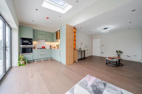3 bedroom bungalow for sale, Oakdene Road, Orpington, Kent, BR5