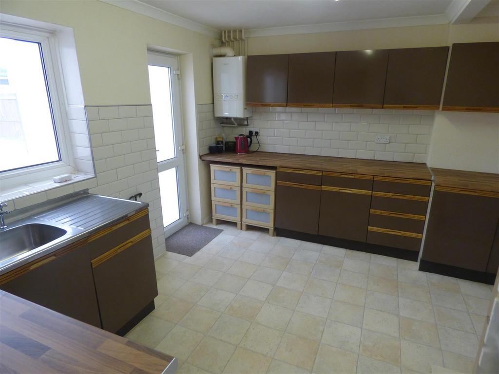 House in Nottingham, Inham Nook, Chilwell - View 3