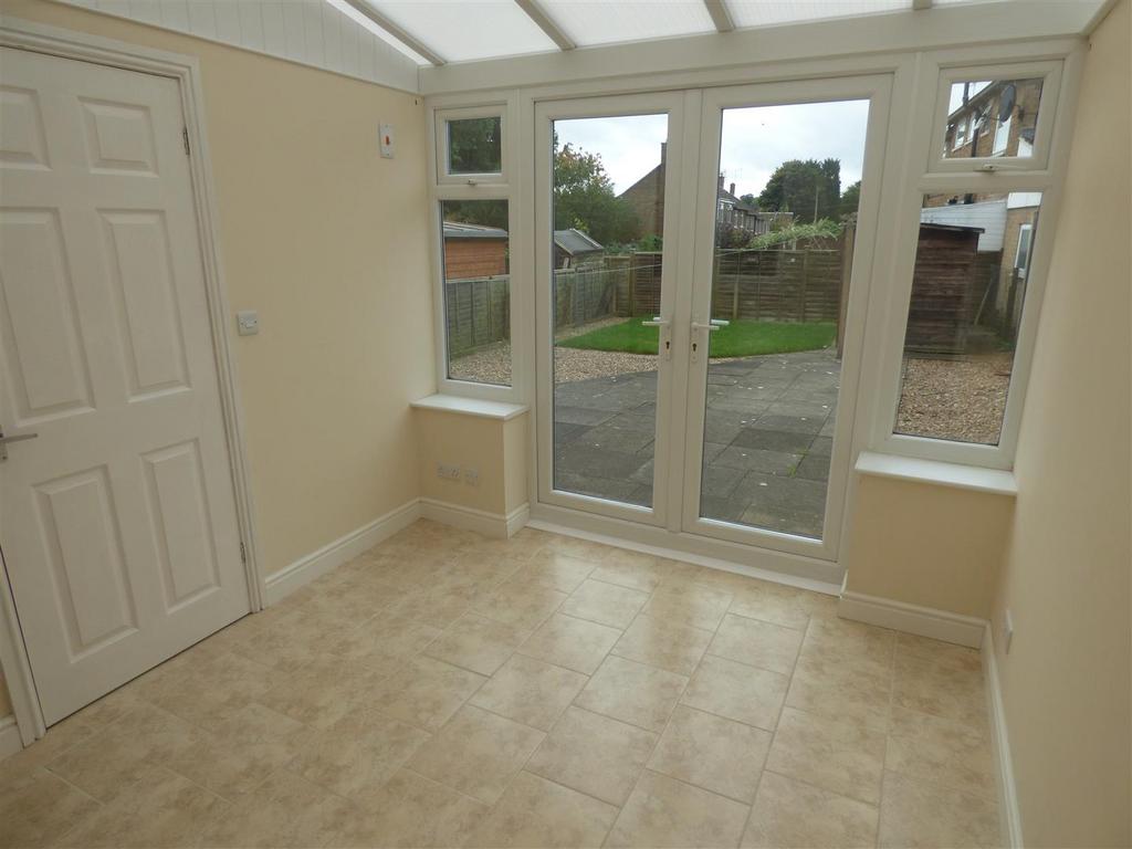 House in Nottingham, Inham Nook, Chilwell - View 4