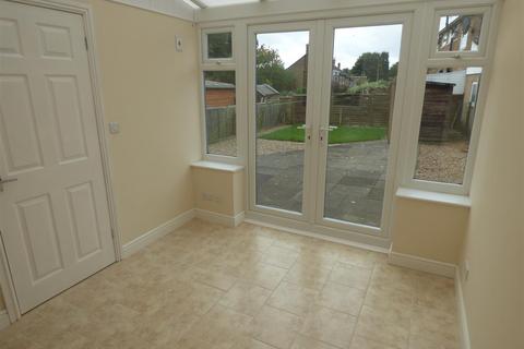 3 bedroom terraced house to rent, Meer Road, Chilwell, Nottingham, NG9 4JL