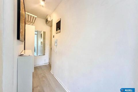 undefined, Springwood Crescent, Edgware