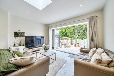 3 bedroom bungalow for sale, St. Edmunds Avenue, Ruislip