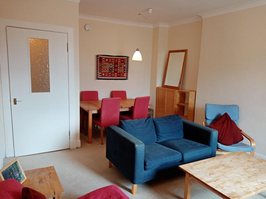 Apartment in Edinburgh, The Grange - View 2