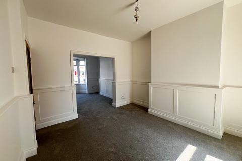 3 bedroom terraced house to rent, Grovehill Road, BEVERLEY