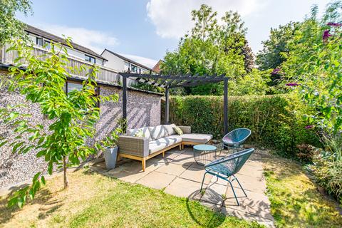 4 bedroom semi-detached house for sale, Roxholme Avenue, Leeds, LS7
