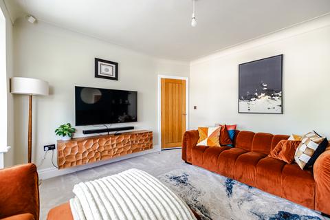 4 bedroom semi-detached house for sale, Roxholme Avenue, Leeds, LS7
