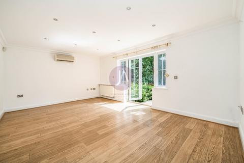 undefined, Rochester Court, 82, Holders Hill Road, Mill Hill East, London, NW4