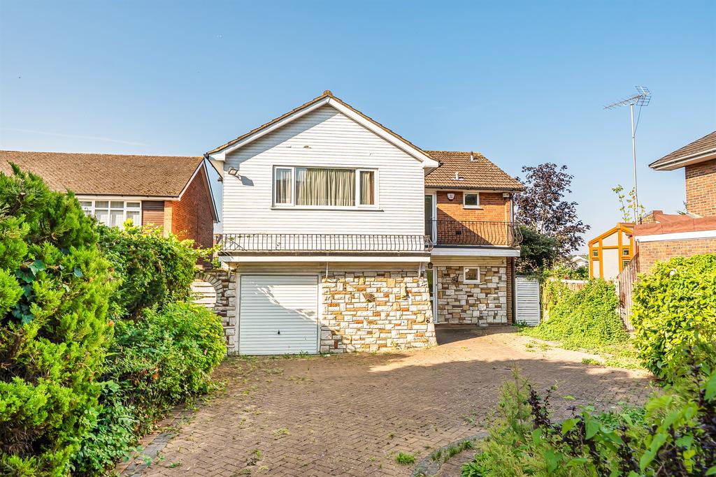 Detached house exterior, driveway, garage