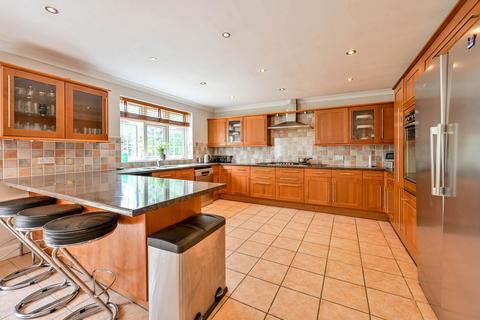 7 bedroom detached house to rent, Coombe Lane West, Kingston, Kingston upon Thames, KT2