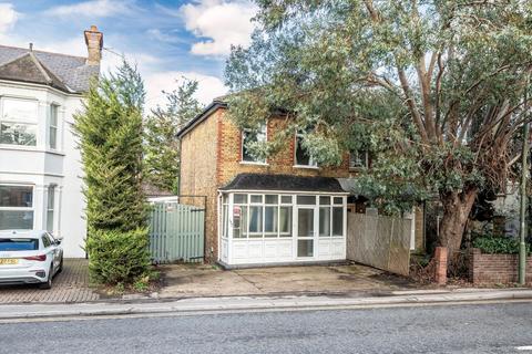 3 bedroom semi-detached house to rent, Staines Road East, Sunbury-On-Thames TW16