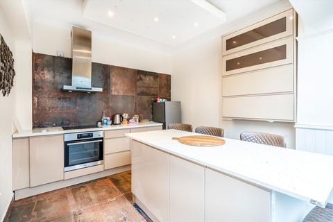 3 bedroom semi-detached house to rent, Staines Road East, Sunbury-On-Thames TW16