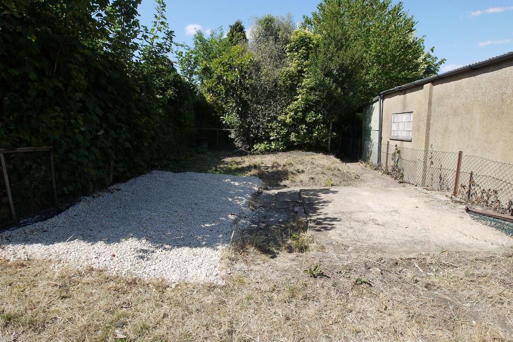 Photograph 11