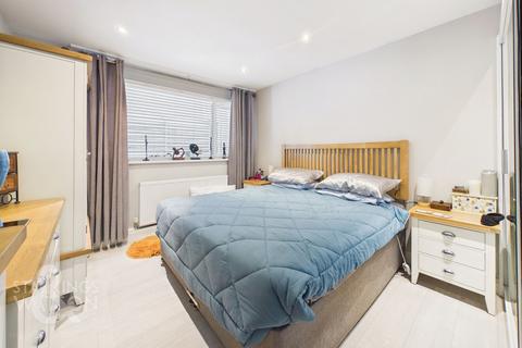 4 bedroom detached bungalow for sale, Caystreward, Great Yarmouth