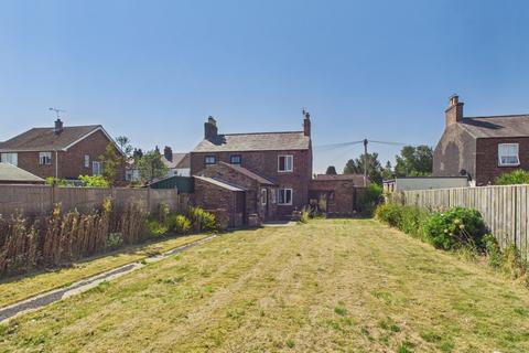 2 bedroom semi-detached house for sale, Driffield, East Riding of Yorkshire YO25