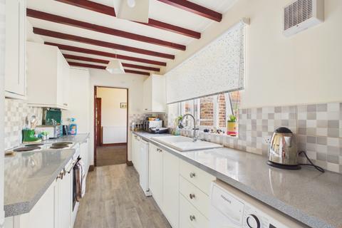 2 bedroom semi-detached house for sale, Driffield, East Riding of Yorkshire YO25