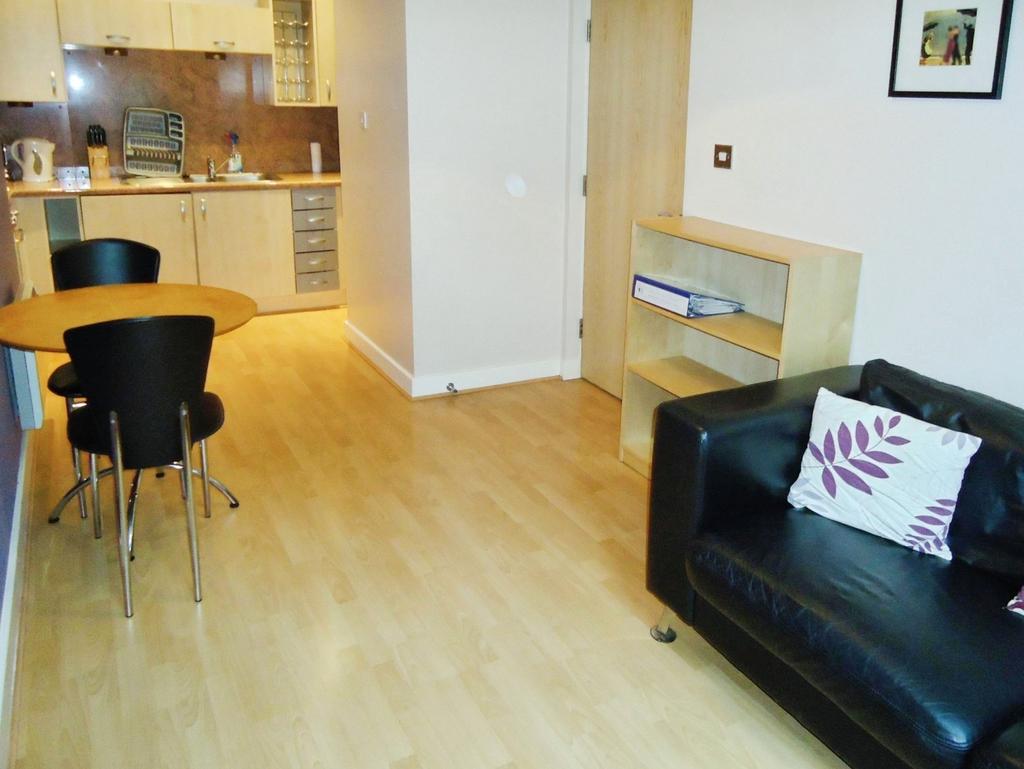 Wellington Street, Leeds, West Yorkshire, LS1 - View 3