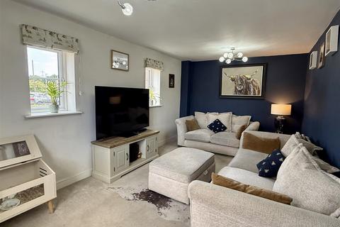 3 bedroom detached house for sale, Oak Road, Market Weighton