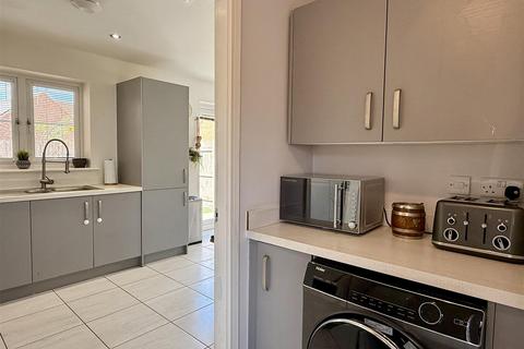 3 bedroom detached house for sale, Oak Road, Market Weighton