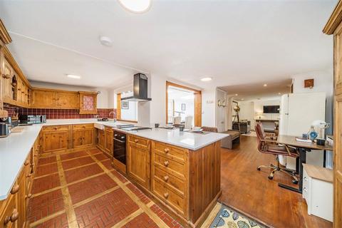 2 bedroom bungalow for sale, Occupation Lane, London SE18