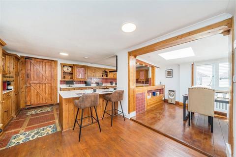 2 bedroom bungalow for sale, Occupation Lane, London SE18
