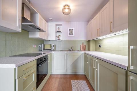 2 bedroom flat for sale, Maltings Close, London, E3