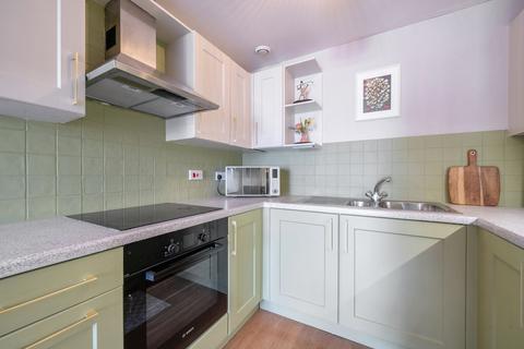 2 bedroom flat for sale, Maltings Close, London, E3