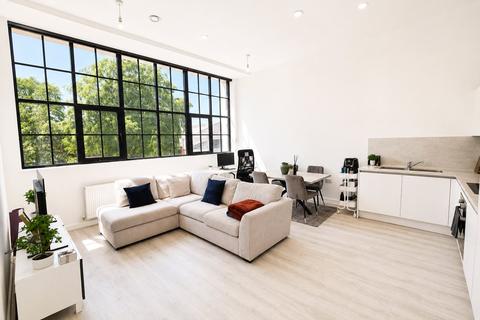 1 bedroom apartment for sale, Carnation Gardens, Hayes, Greater London, UB3