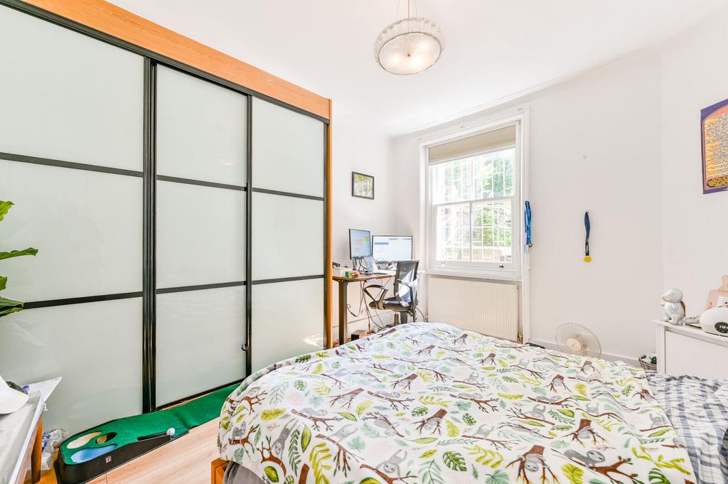 Apartment in London - View 5