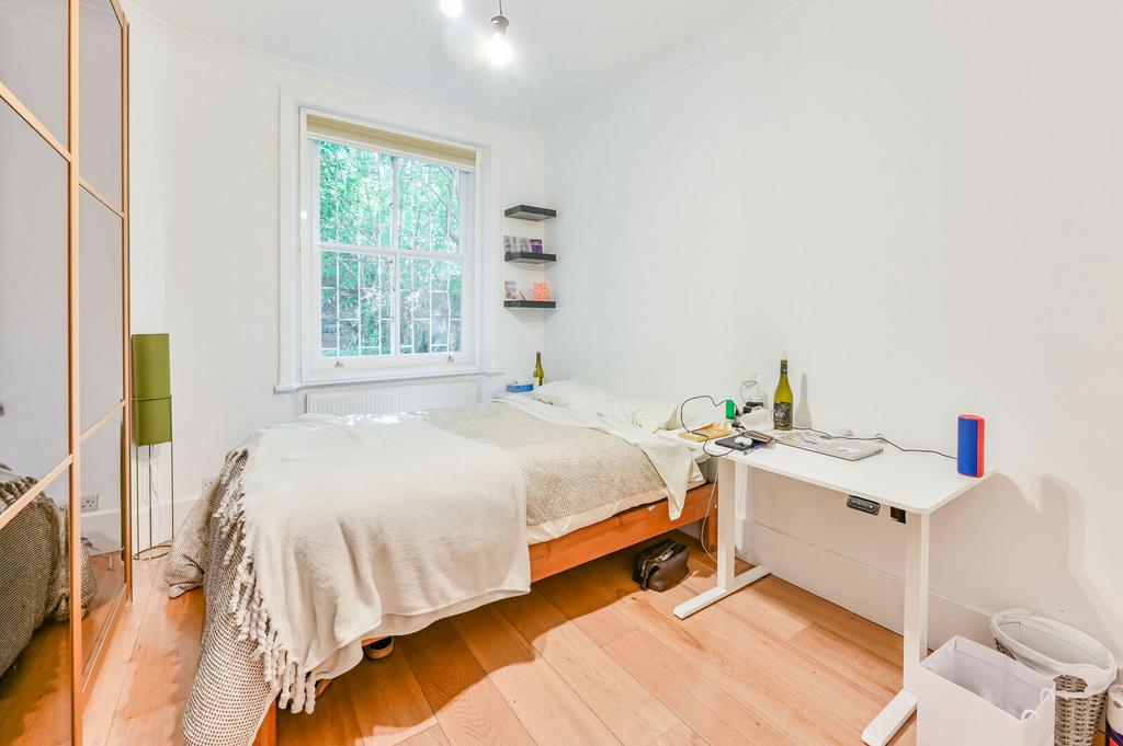 Apartment in London - More