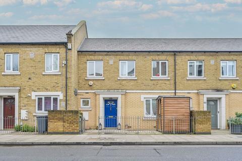 4 bedroom house to rent, Abbott Road, Poplar, London, E14