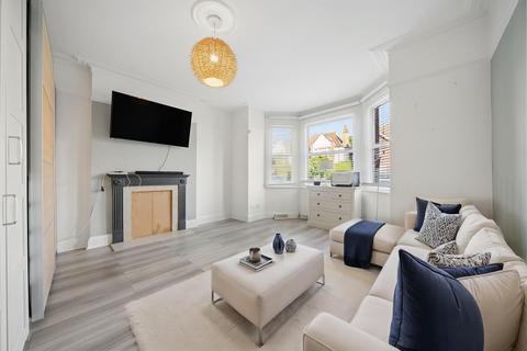 2 bedroom ground floor flat to rent, Osterley Avenue, London TW7