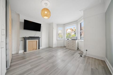 2 bedroom ground floor flat to rent, Osterley Avenue, London TW7