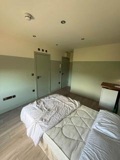 Studio to rent, Bellingham Road, London, SE6