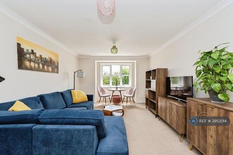 2 bedroom flat to rent, Woodall House, Isleworth, TW7