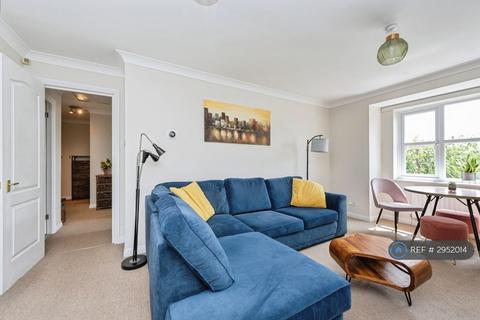 2 bedroom flat to rent, Woodall House, Isleworth, TW7