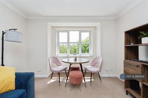 2 bedroom flat to rent, Woodall House, Isleworth, TW7