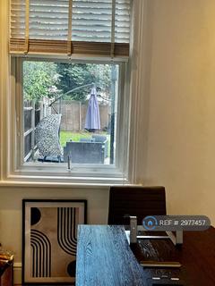 4 bedroom end of terrace house to rent, Selhurst New Road, London, SE25