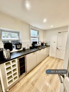 4 bedroom end of terrace house to rent, Selhurst New Road, London, SE25