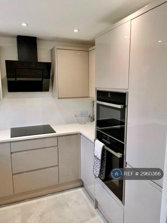 House in East London - View 3